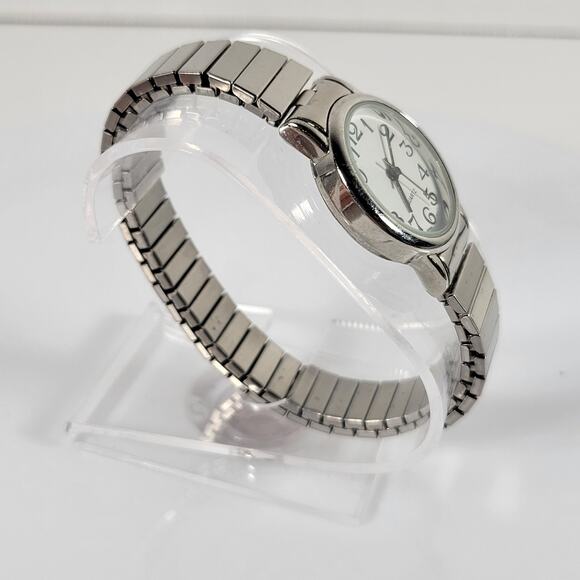 Women’s Stretch Band Watch Large Numbers Silver Tone Quartz - Picture 6 of 11